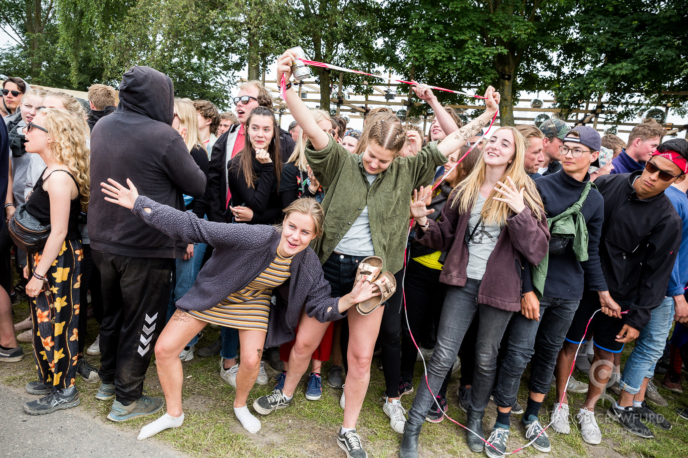 Waiting for the festival area to open © Photo: Jacob Crawfurd
